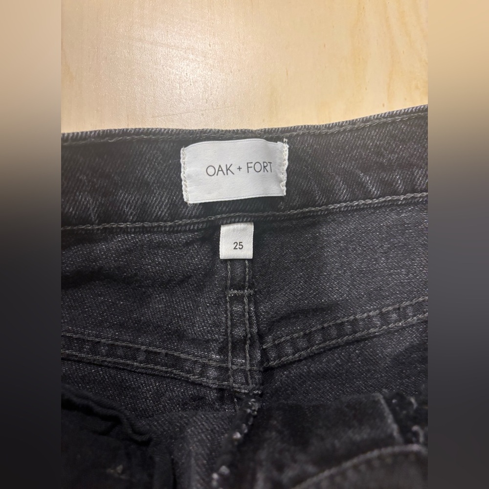 OAK + FORT High Rise Straight Leg Jeans – Black Washed Denim – Size 25 - Picture 2 of 8